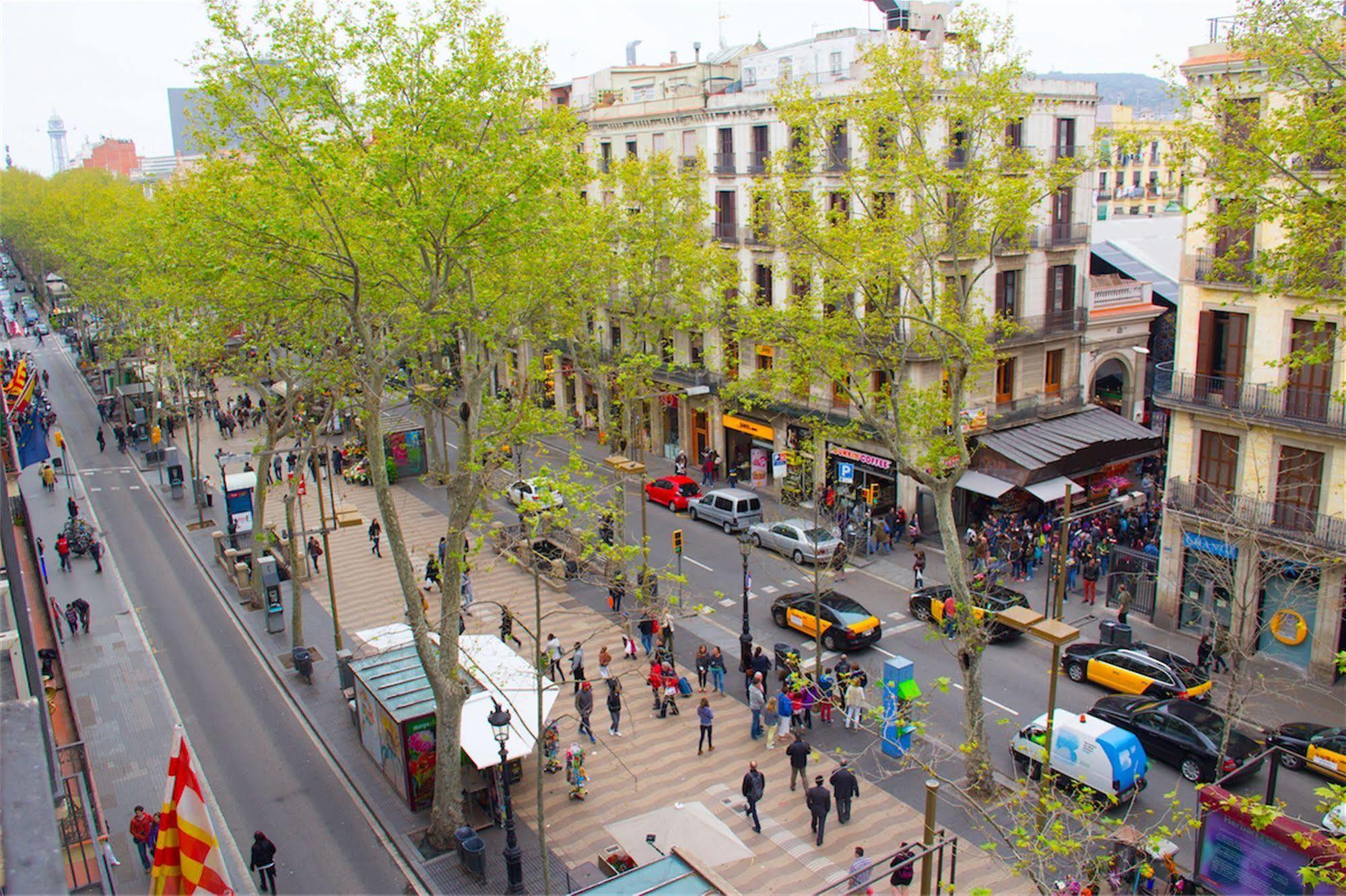 Hostal Boqueria Barcelona Bagian luar foto